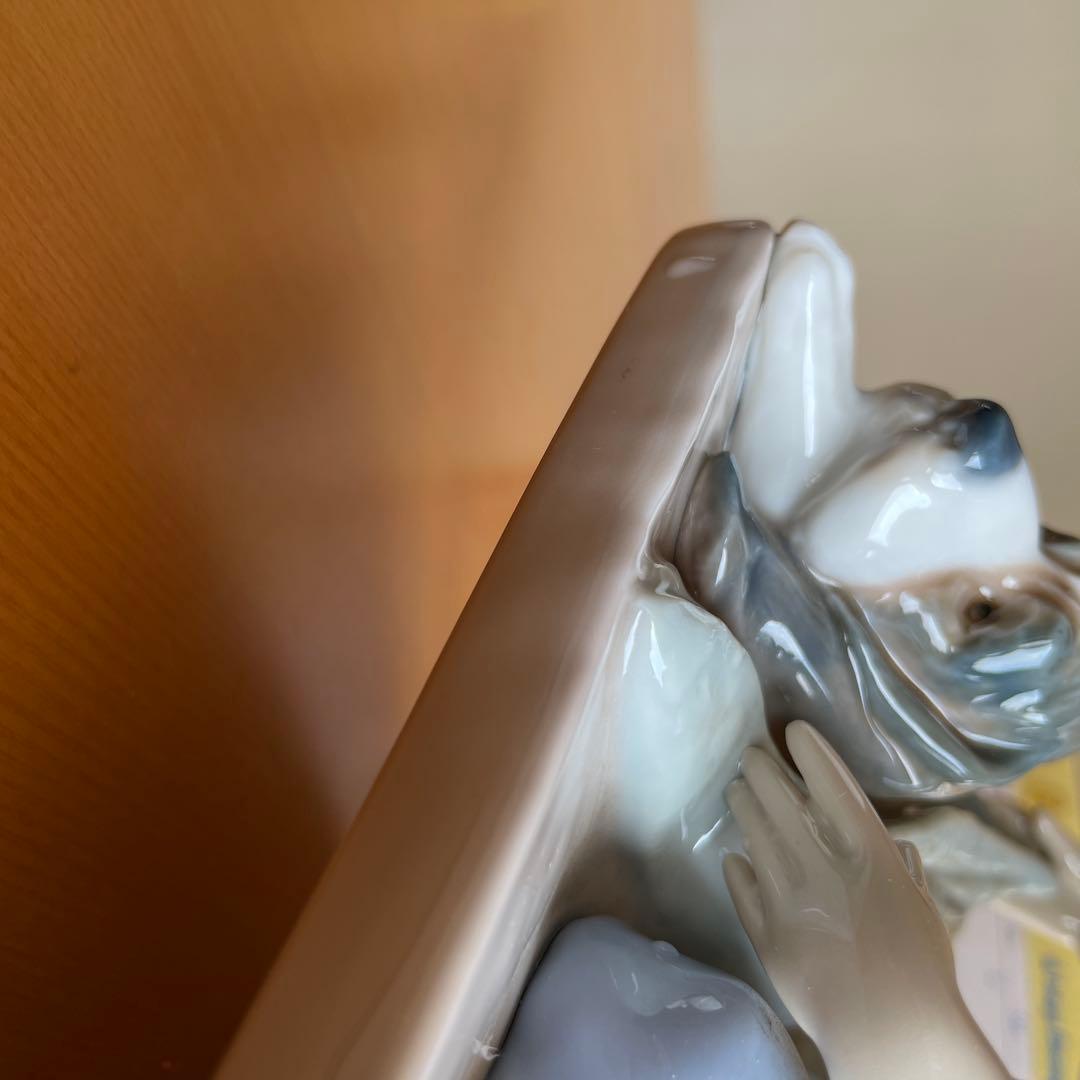 極美品　LLADRO リヤドロ　　座っている少女子犬付き　　キズなし破損なし