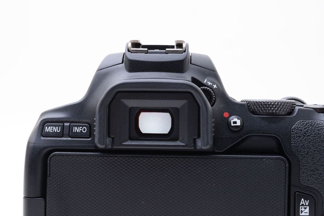 デジタル一眼レフカメラ CANON EOS Kiss X10/標準レンズセット