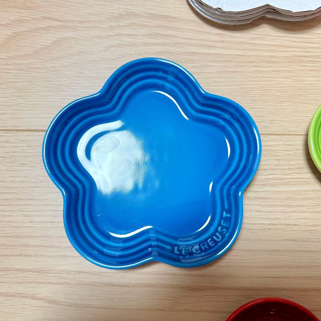 ル・クルーゼ 【LE CREUSET】 花形食器セット 5枚