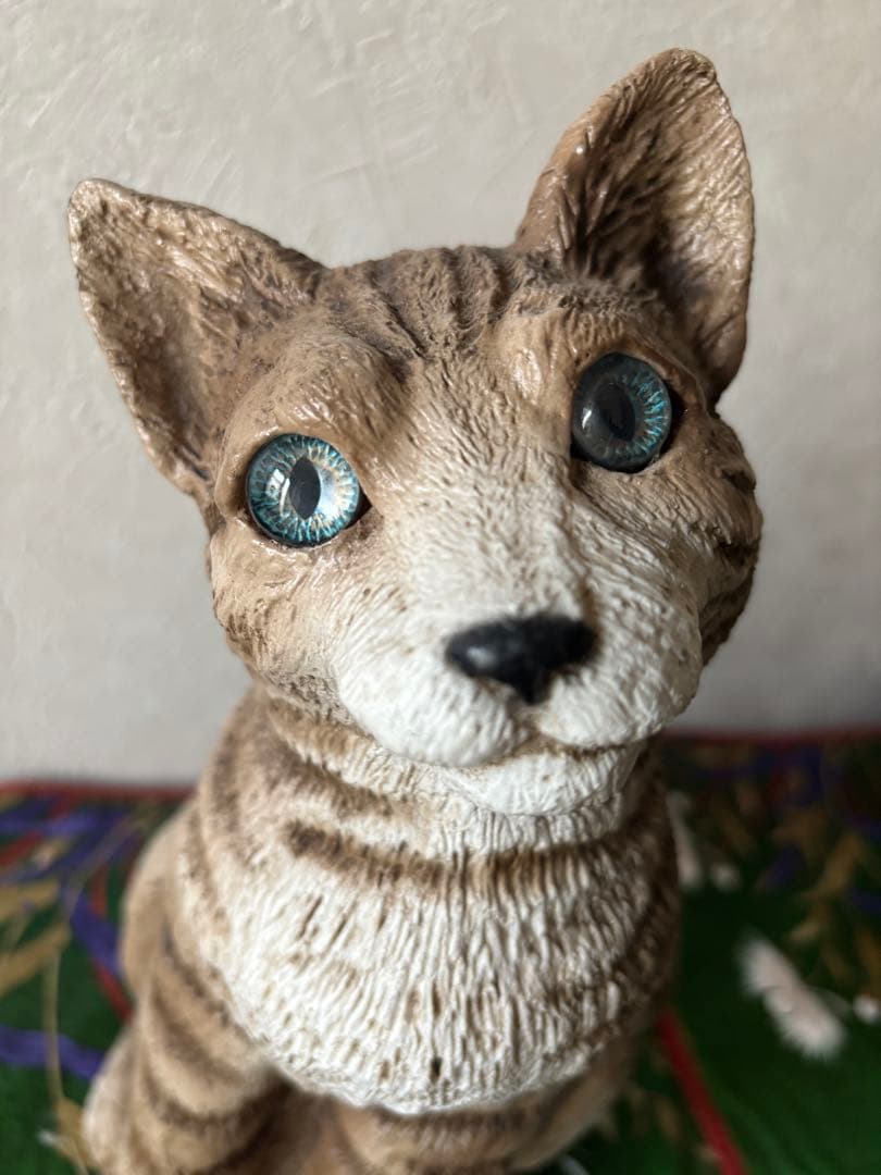 リアル猫のフィギュリン　イタリア製　ブルーアイ樹脂製 約32cm 美品