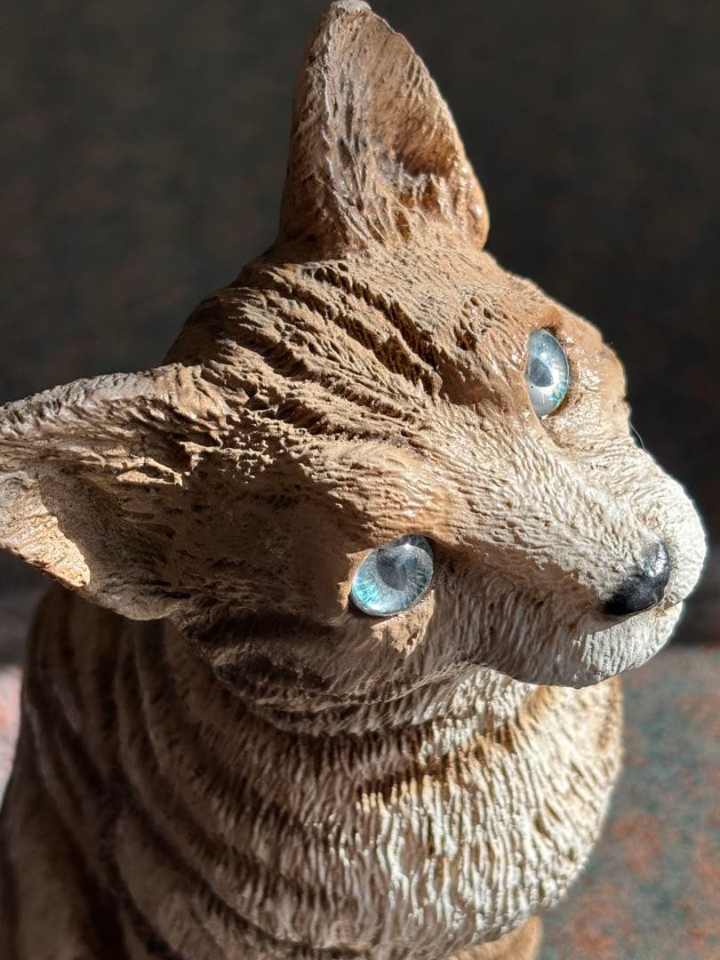 リアル猫のフィギュリン　イタリア製　ブルーアイ樹脂製 約32cm 美品