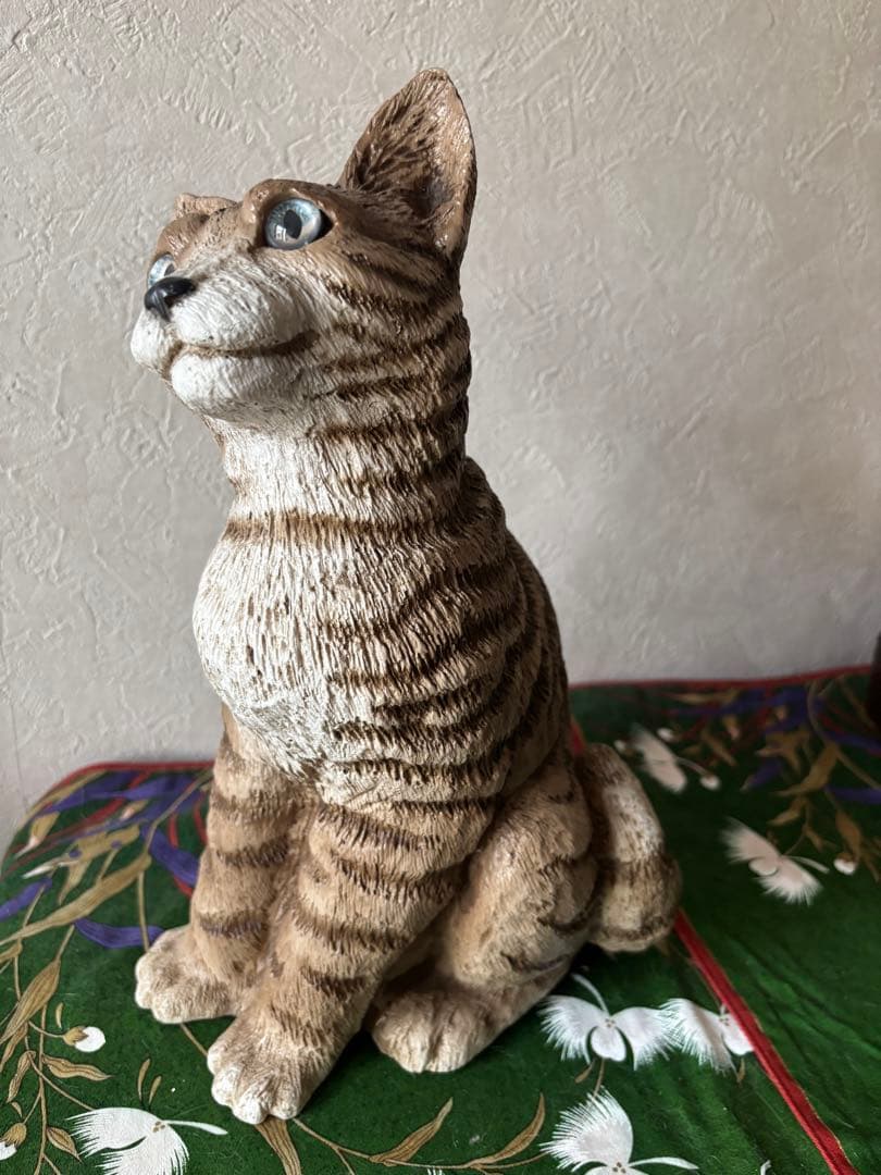 リアル猫のフィギュリン　イタリア製　ブルーアイ樹脂製 約32cm 美品