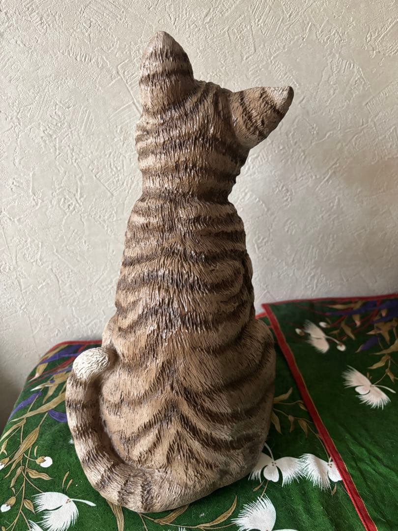 リアル猫のフィギュリン　イタリア製　ブルーアイ樹脂製 約32cm 美品