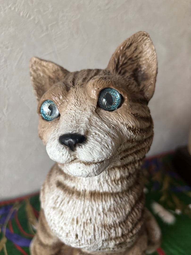 リアル猫のフィギュリン　イタリア製　ブルーアイ樹脂製 約32cm 美品