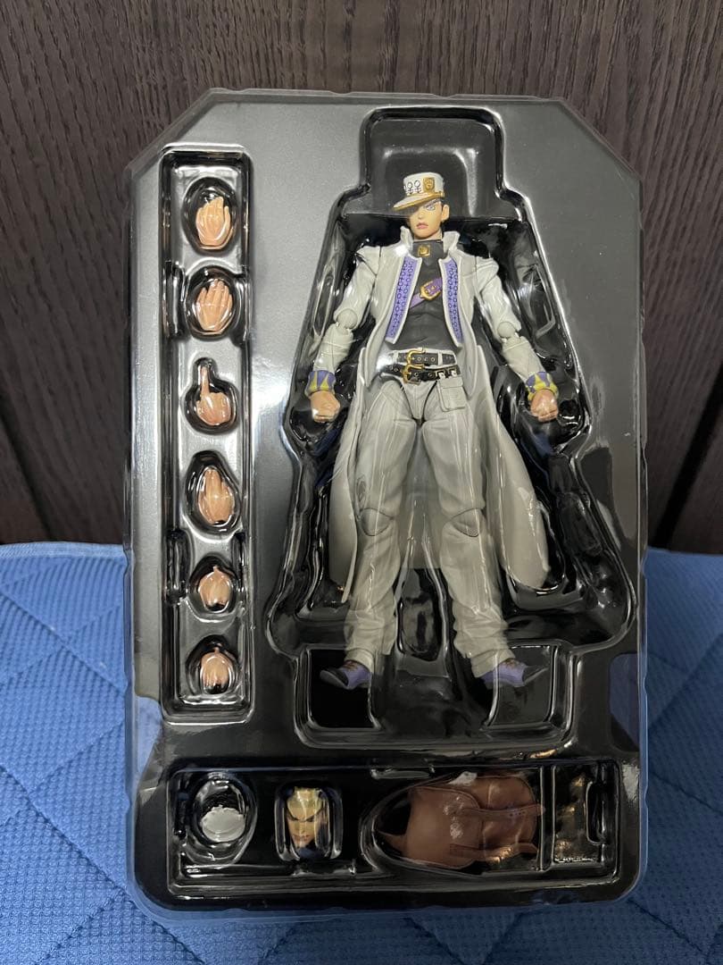 空条承太郎 超像可動フィギュア　荒木飛呂彦指定カラー