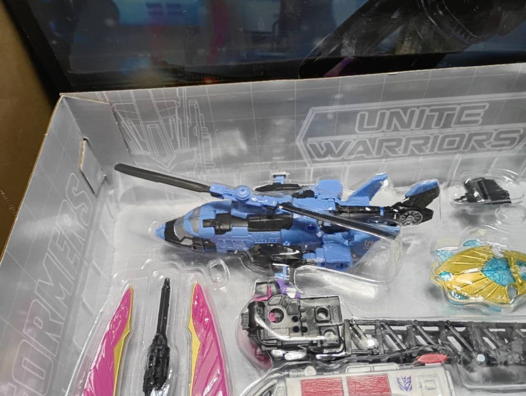 超激レア!中古品トランスフォーマー ウーマンデストロン合体女兵士メガトロニア