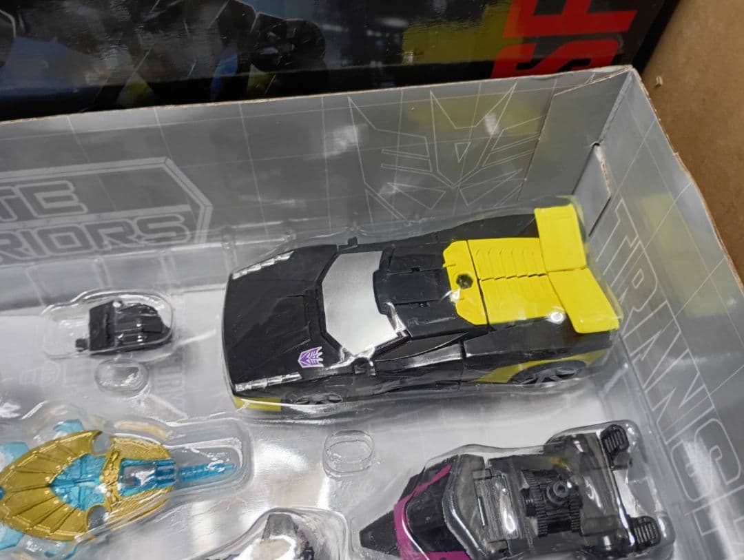 超激レア!中古品トランスフォーマー ウーマンデストロン合体女兵士メガトロニア