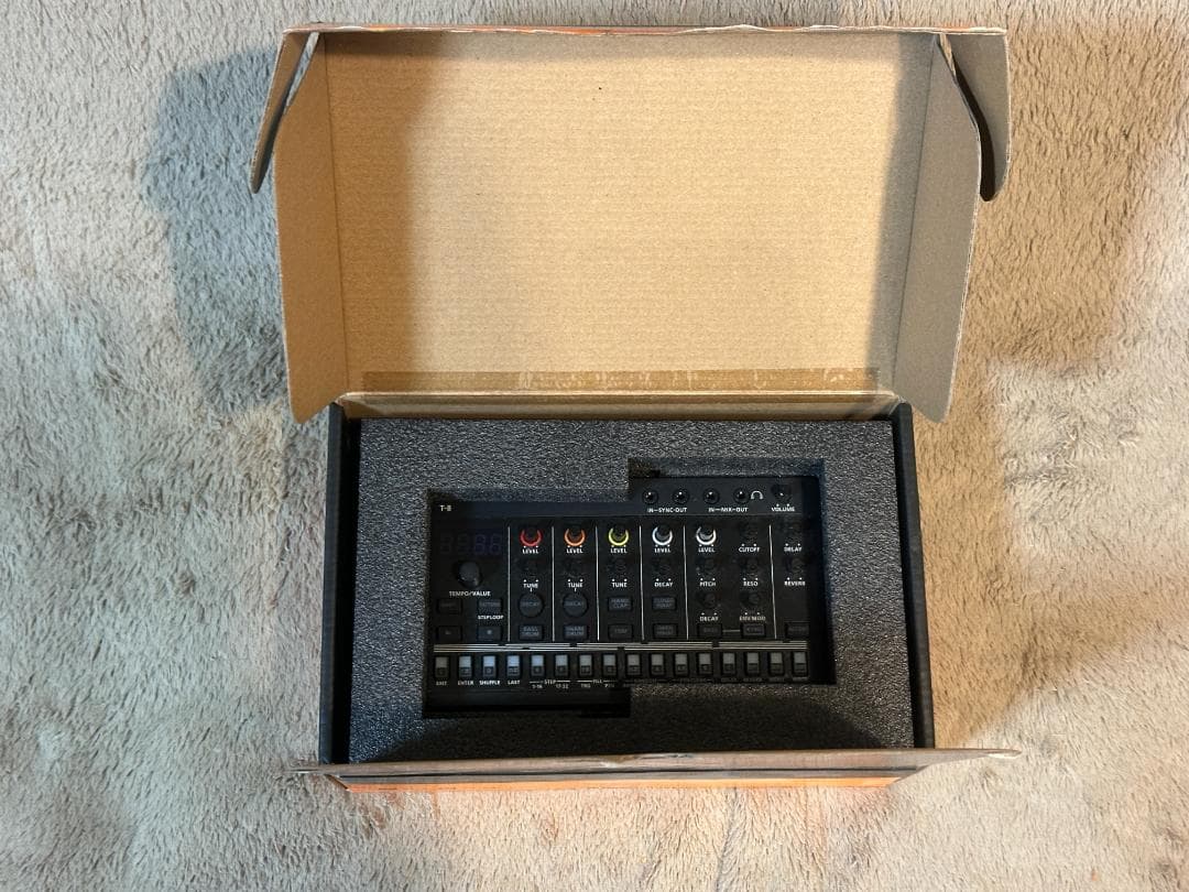 鍵盤楽器 Roland AIRA Compact T-8 BEAT MACHINE