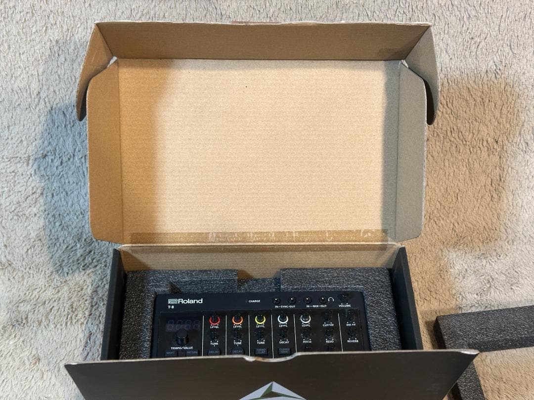 鍵盤楽器 Roland AIRA Compact T-8 BEAT MACHINE