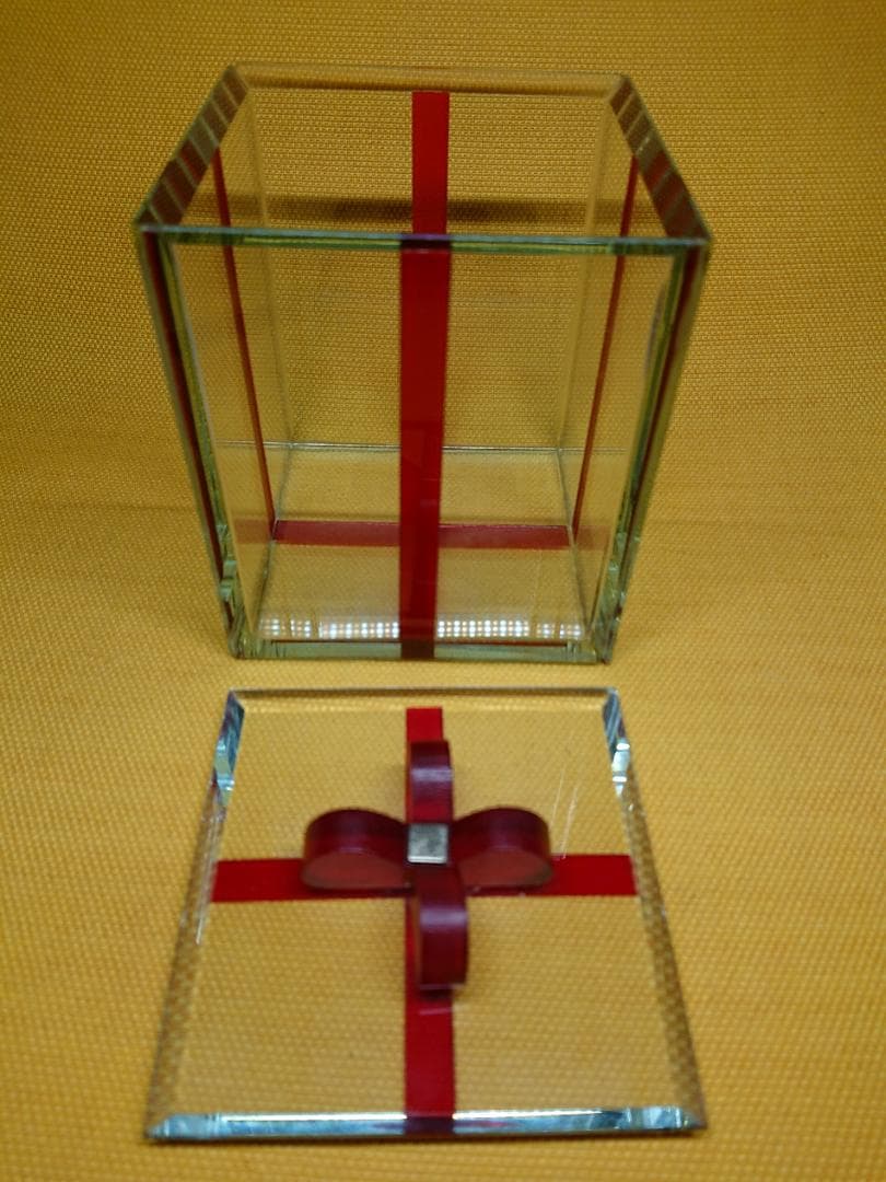 【美品】クリスタルガラス　ボックス　置物　インテリア　工芸品　美術品　A1217
