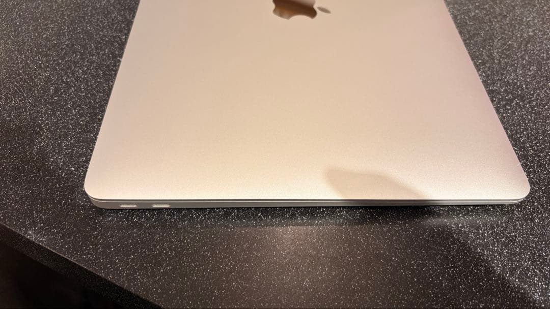 液晶割れ MacBookAir M1モデル 8GB 256GB 97%