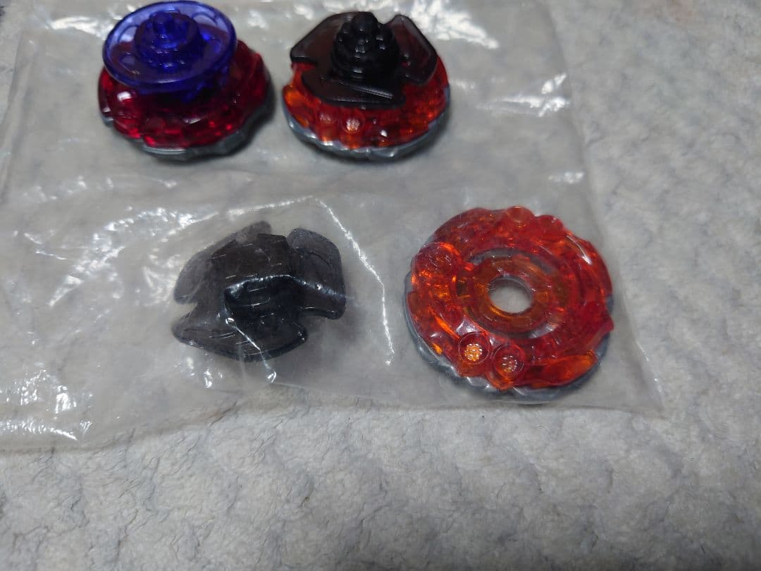 は*つ様 メタルファイト ベイブレード 9個 まとめ売り オマケ付き