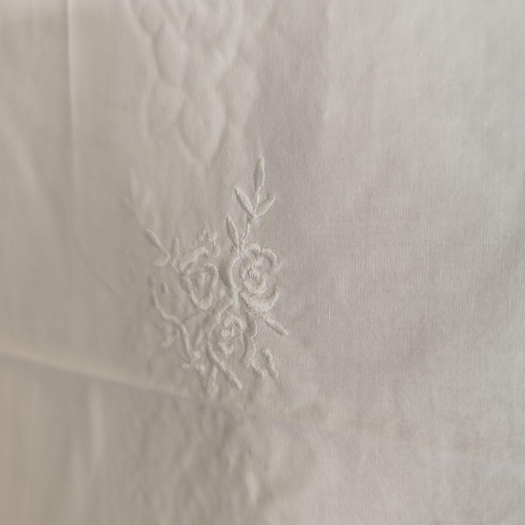 イギリスVintage　薔薇モチーフ　カットワーク　カーテン　180×180