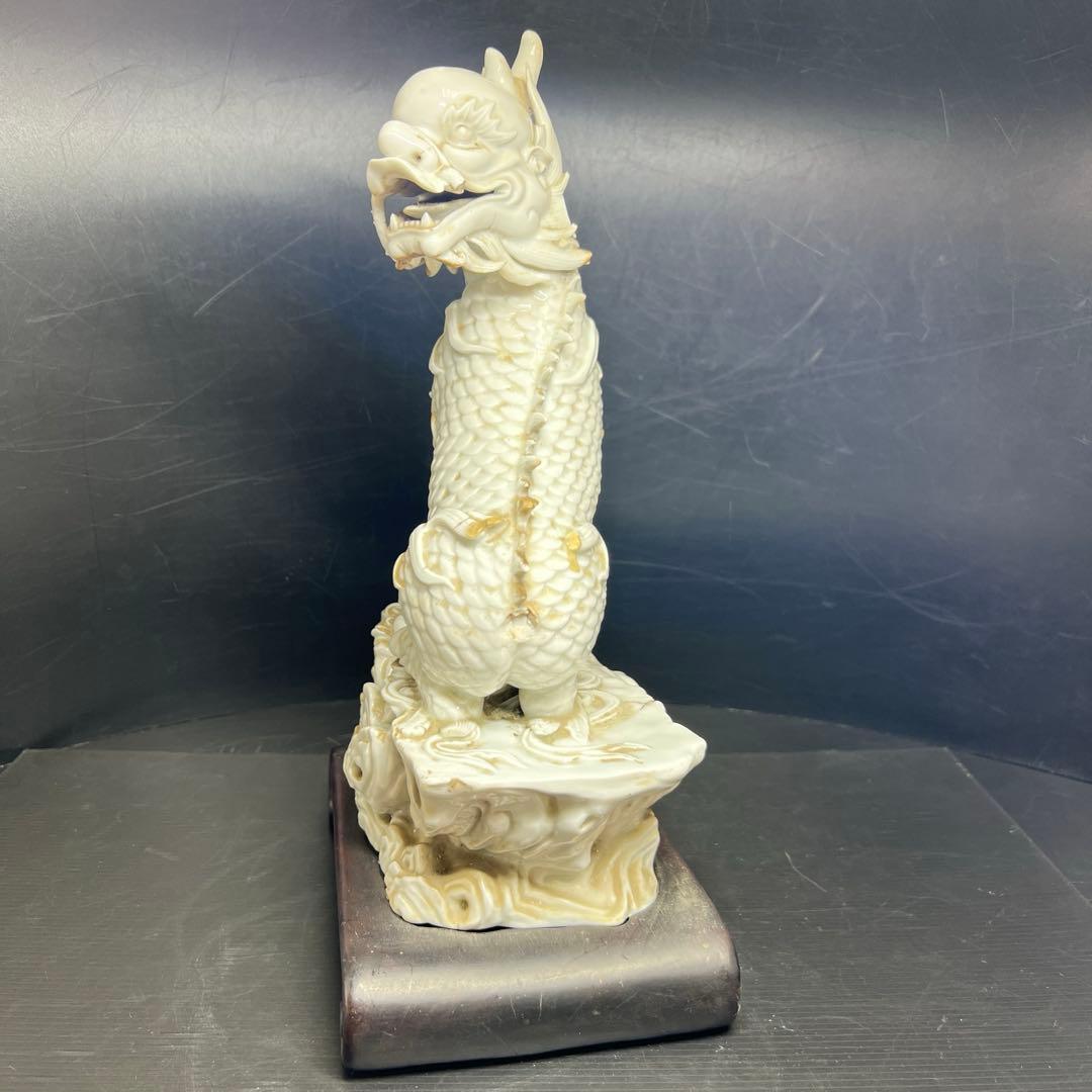 中国清時代　白磁キリン唐木台付　高さ約35㎝　東Y7-1211☆2Fトヒオ