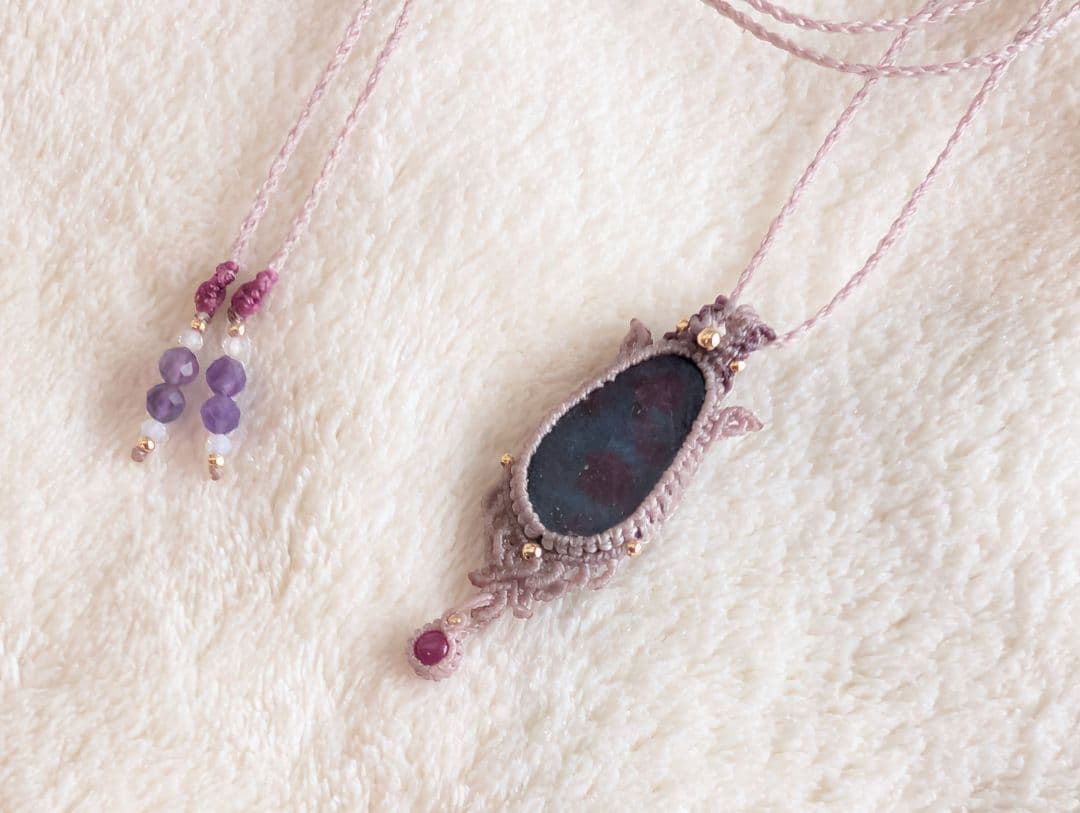 マクラメネックレス ルビーインカイヤナイト