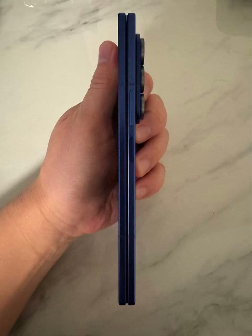 Galaxy Z Fold7 512GB ブルー SIMフリー美品 付属品未使用