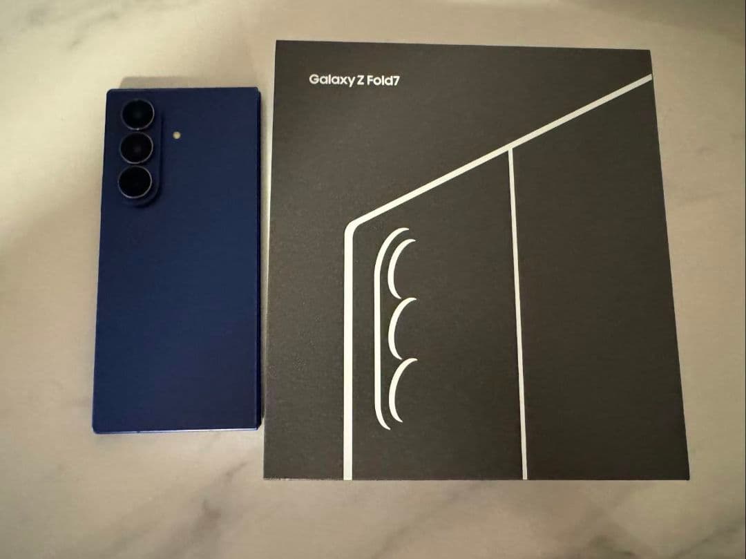 Galaxy Z Fold7 512GB ブルー SIMフリー美品 付属品未使用