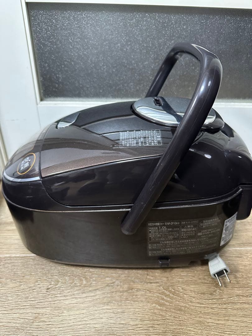 象印 圧力IH炊飯ジャー NP-ZF10A 2017年製