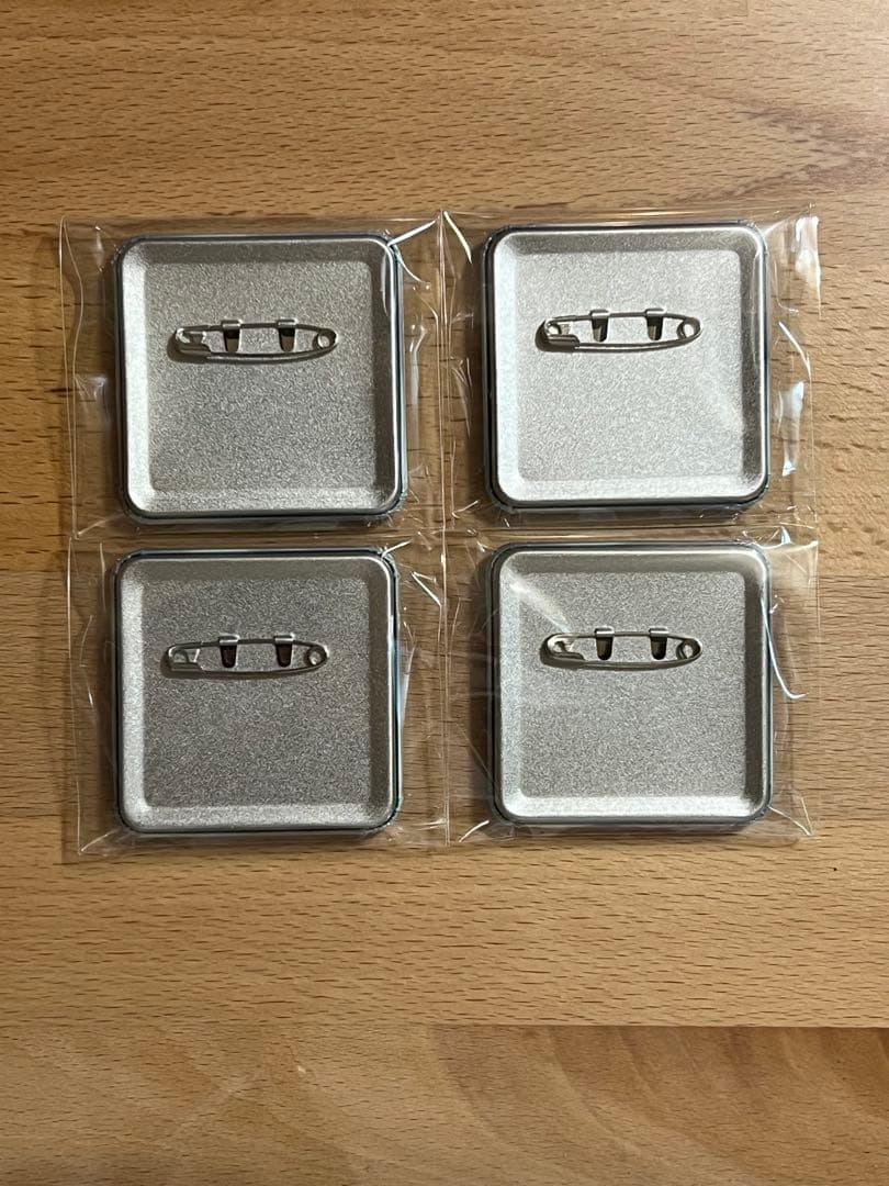 【新品未使用】鬼滅の刃　柱展　時透無一郎　マニアック缶バッジ4点セット