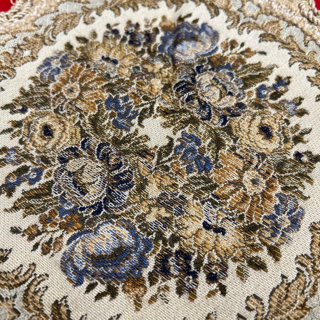 イタリア製　カポディモンテ　陶器　陶花　バラ　インテリア　ゴブラン織　花敷