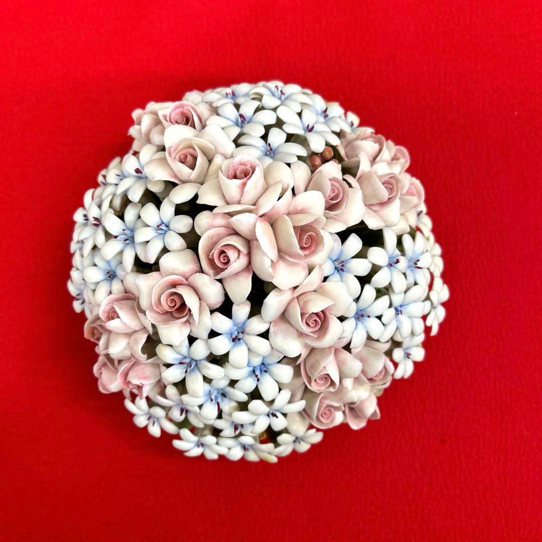 イタリア製　カポディモンテ　陶器　陶花　バラ　インテリア　ゴブラン織　花敷