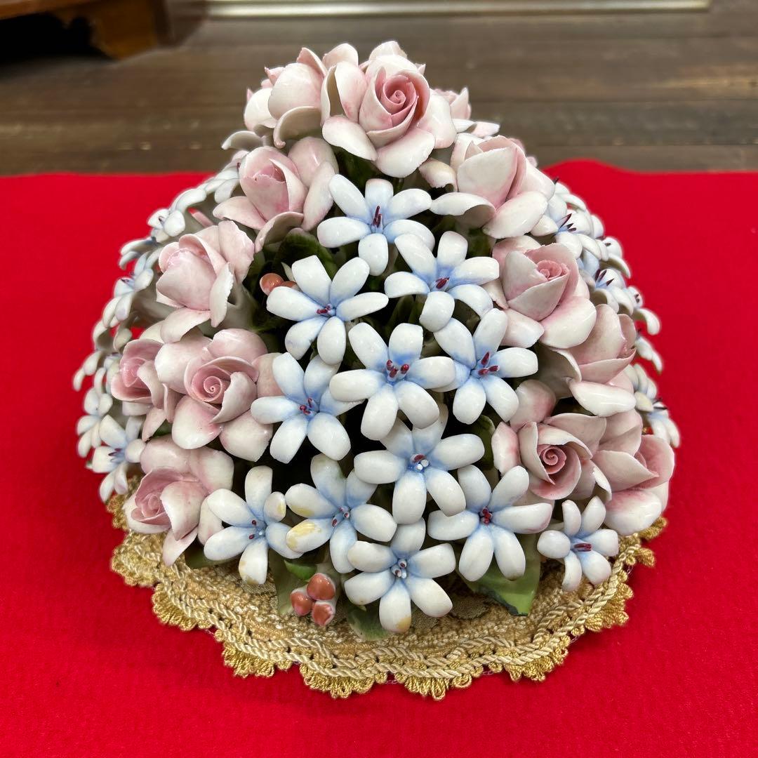 イタリア製　カポディモンテ　陶器　陶花　バラ　インテリア　ゴブラン織　花敷