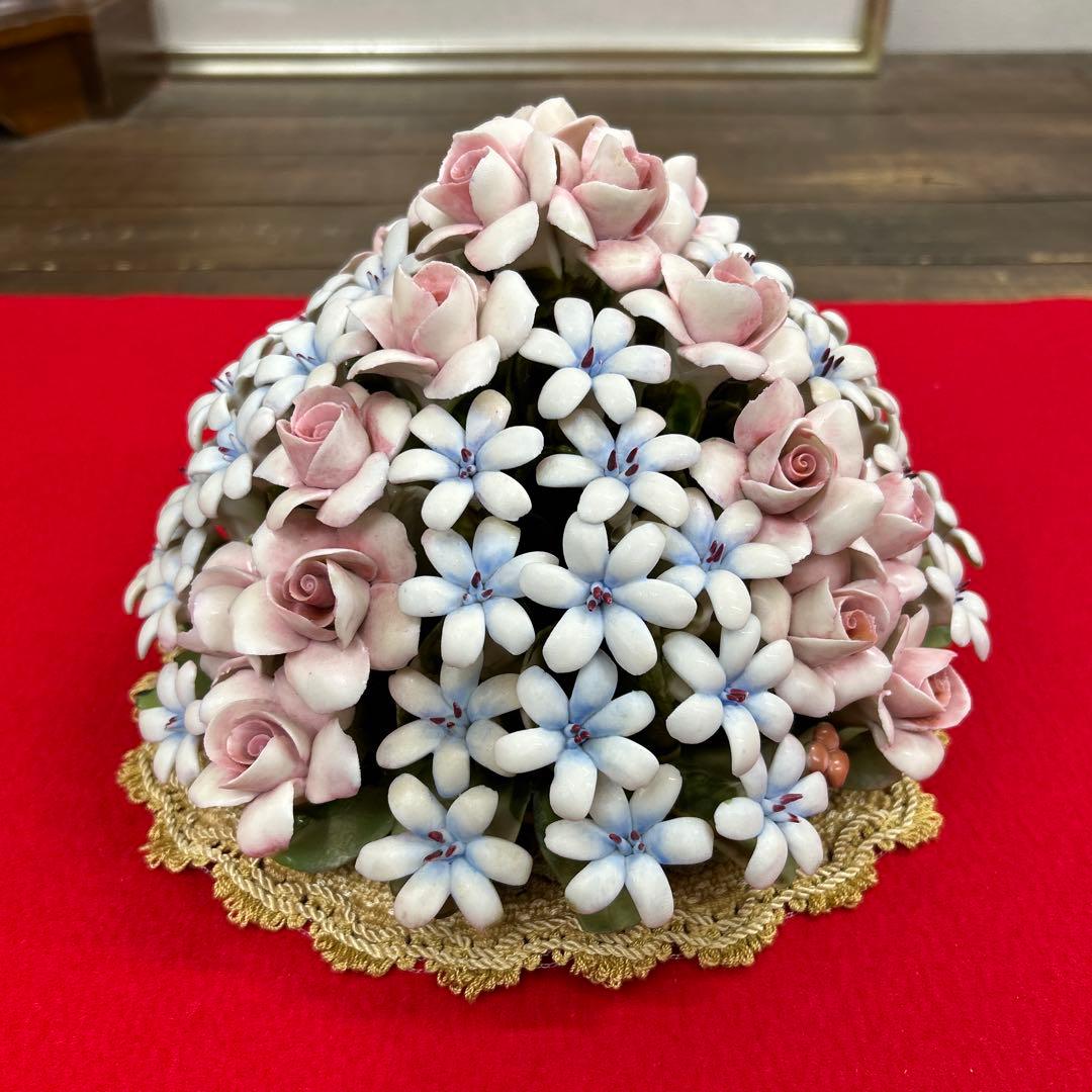 イタリア製　カポディモンテ　陶器　陶花　バラ　インテリア　ゴブラン織　花敷