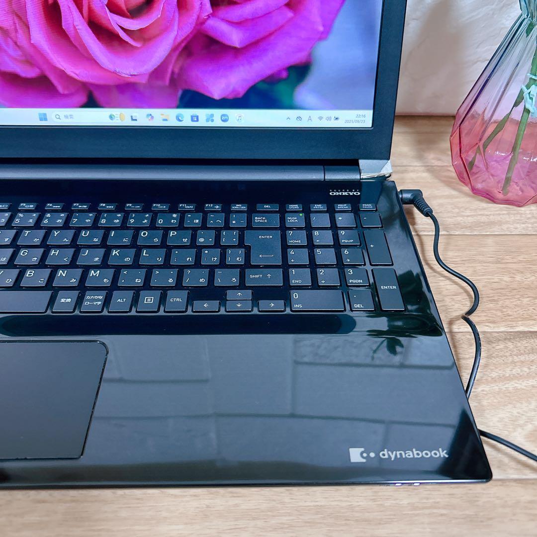 【超美品】東芝✨ノートPC✨初心者設定済✨SSD✨DVDドライブ✨カメラ