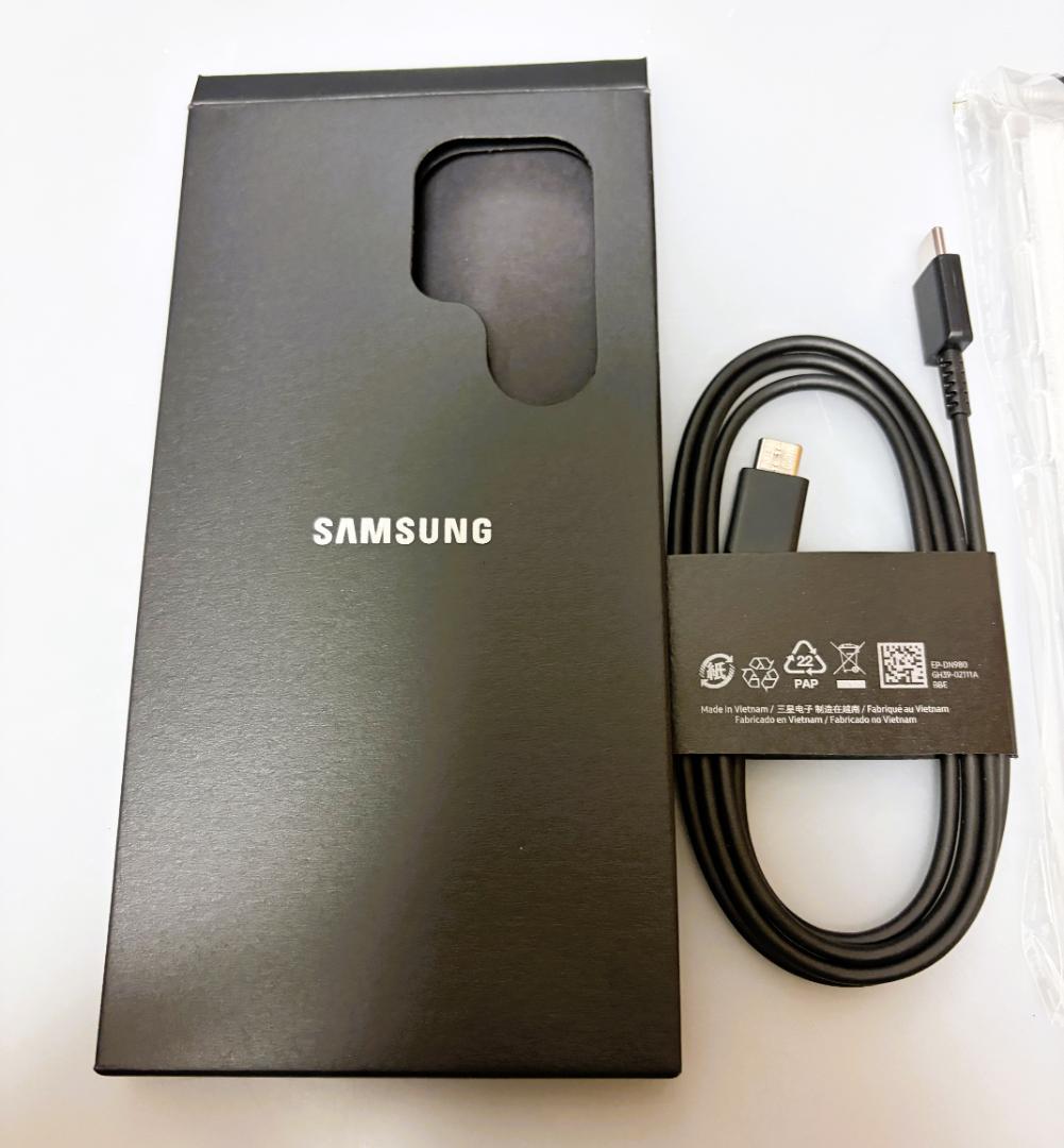 Galaxy S23 Ultra 256GB SIM フリーおまけ付きアメリカ版