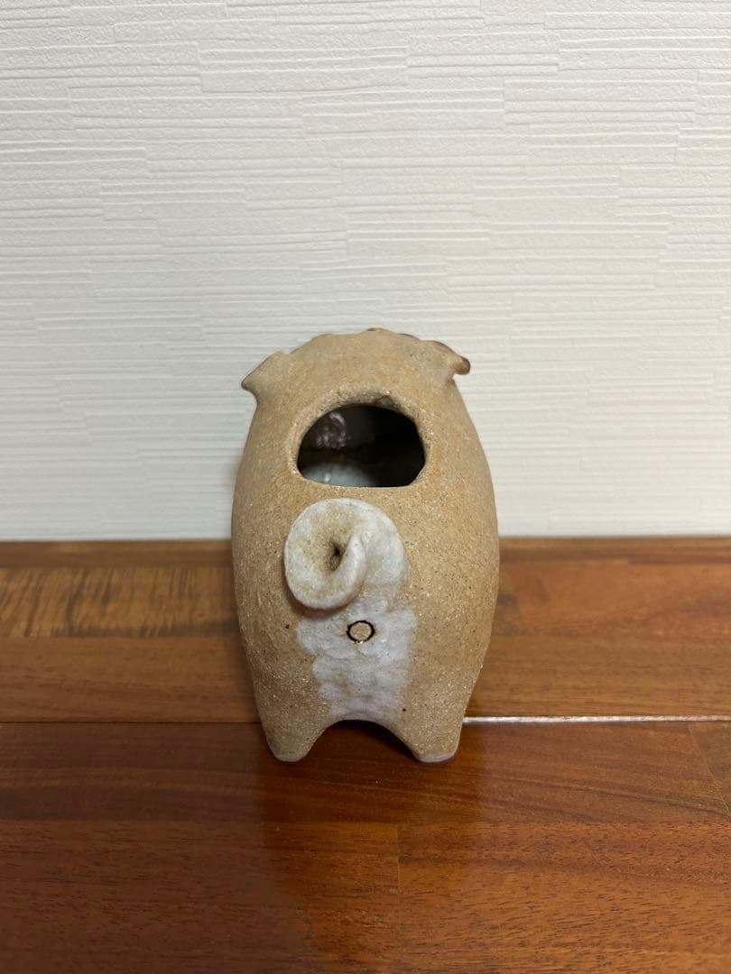 かとうみゆ　いぬ　パグ　陶器　陶芸　花器　植木鉢　置き物