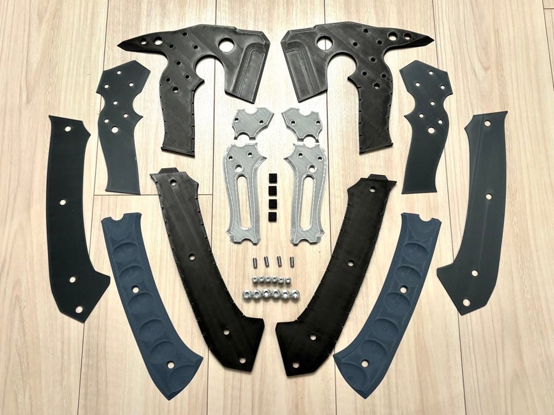 (未組立）RE9 強化手斧 （非金属、殺傷能力なし）