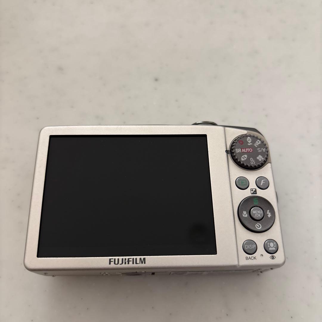 Fujifilm FinePix F60fd 12.0メガピクセル