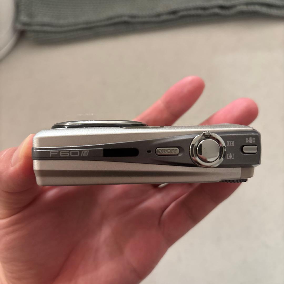 Fujifilm FinePix F60fd 12.0メガピクセル