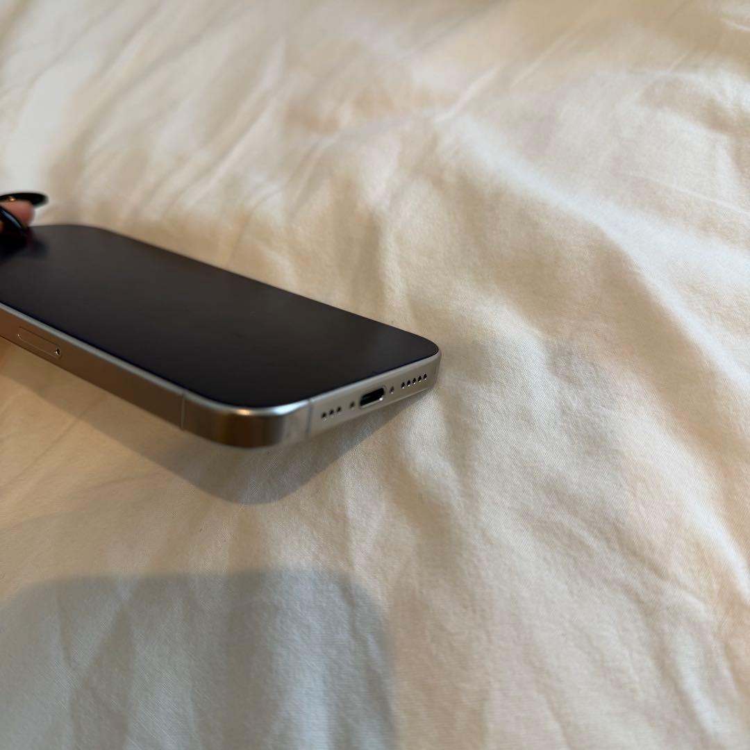 iPhone15pro 512gb ホワイト