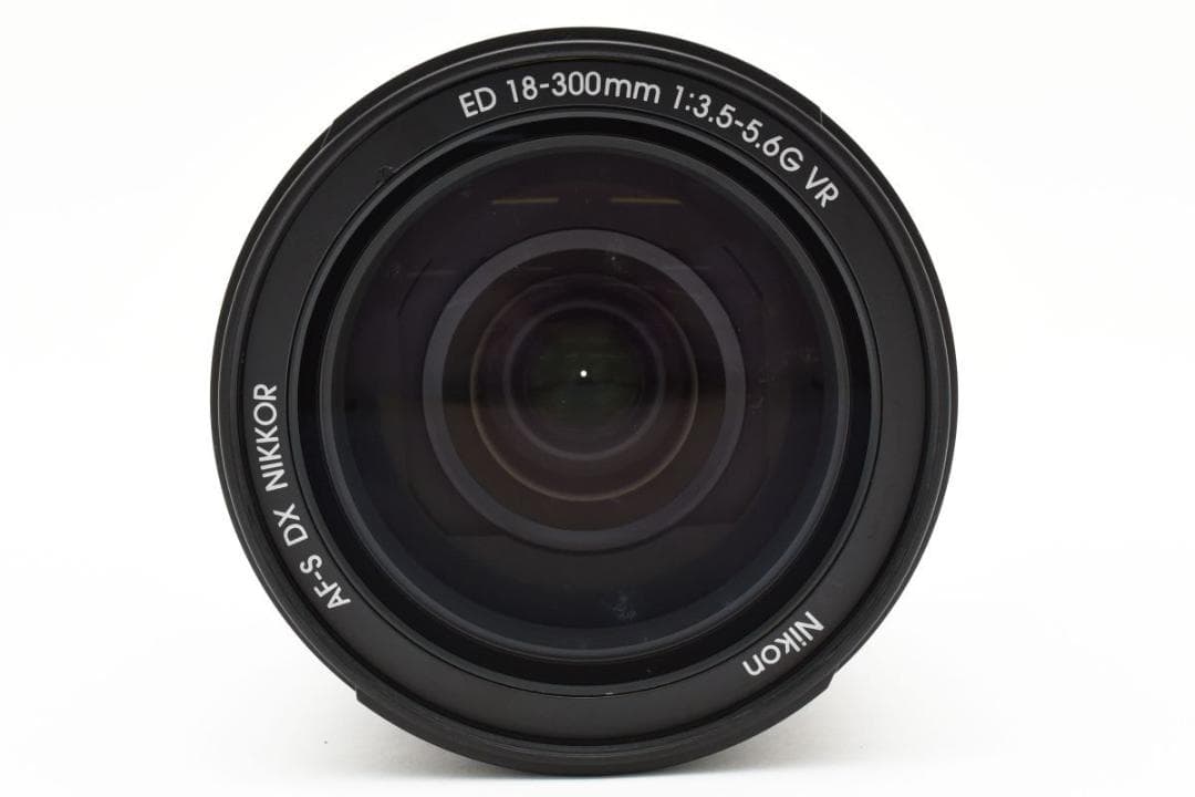動作品 Nikon AF-S 18-300mm F3.5-5.6 DX VR
