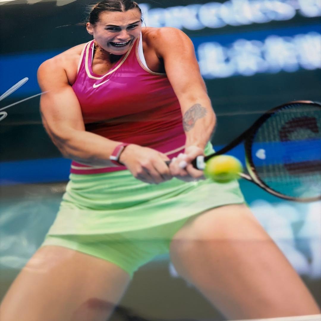 女子テニス チャンピオン　アリーナ・サバレンカ 直筆サイン入りフォト　証明書付き