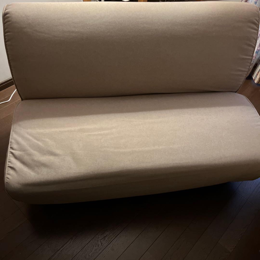 ベージュファブリックソファ