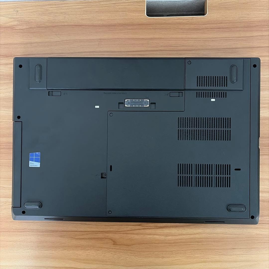 Lenovo ThinkPad L560ノートPC 本体①