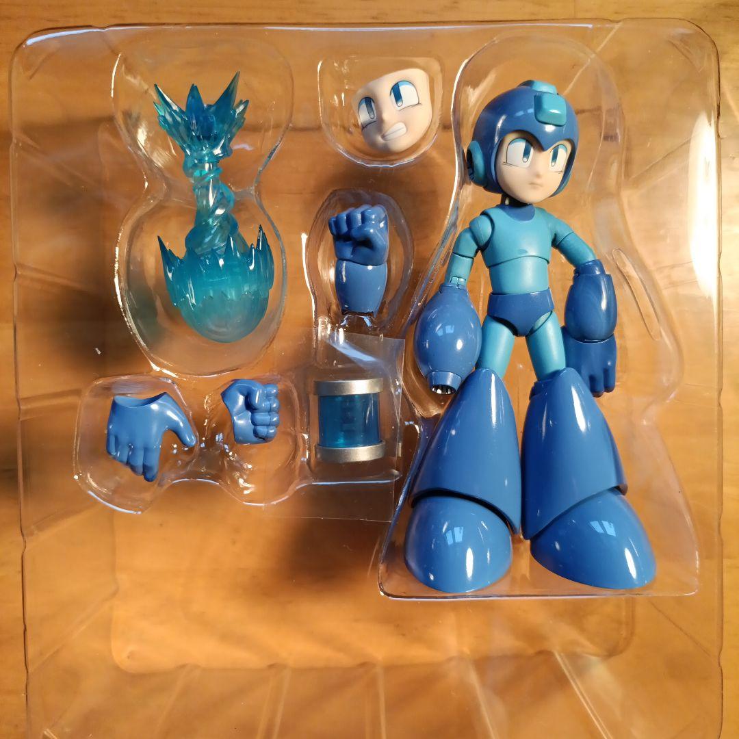 CAPCOM ロックマン フィギュア　threezero