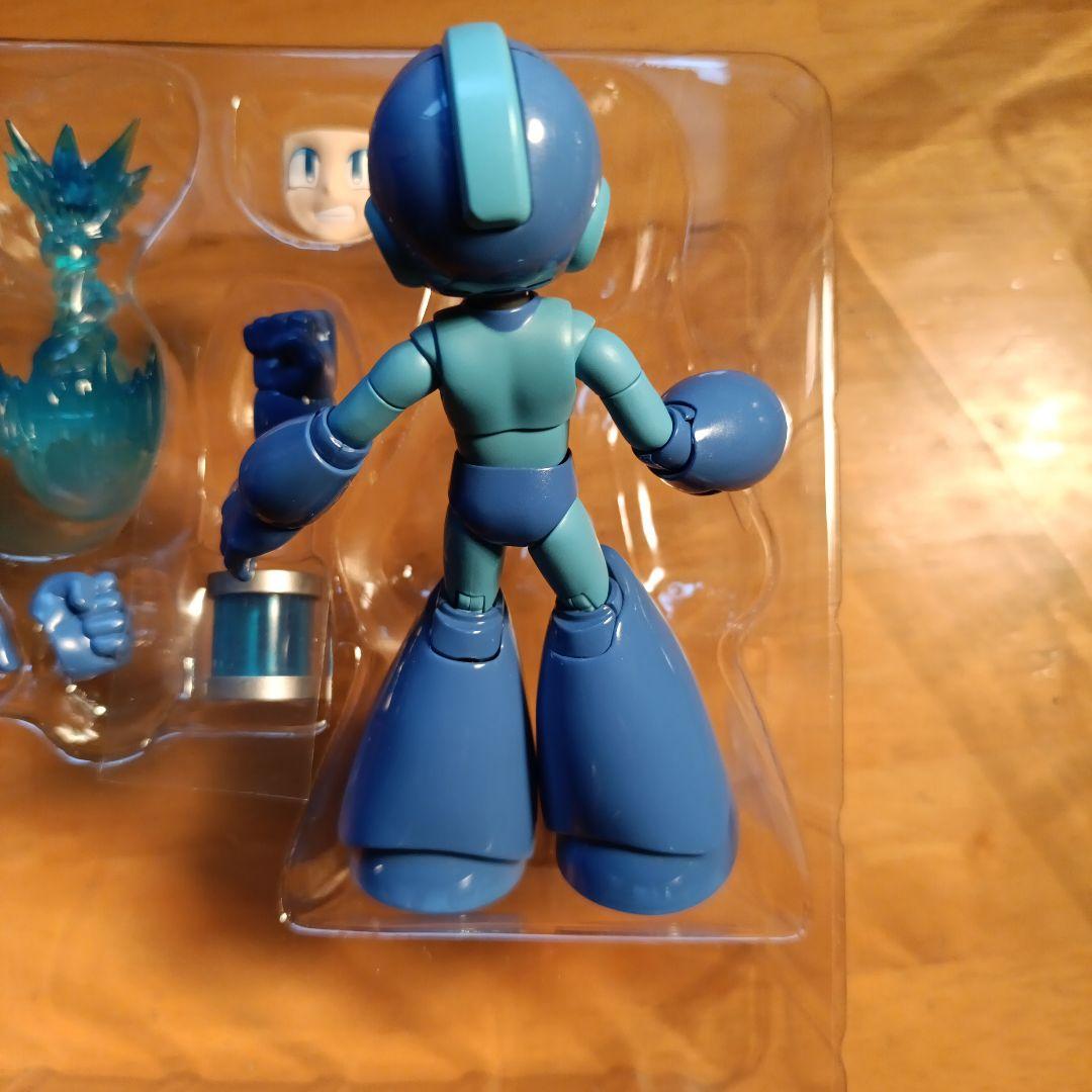 CAPCOM ロックマン フィギュア　threezero