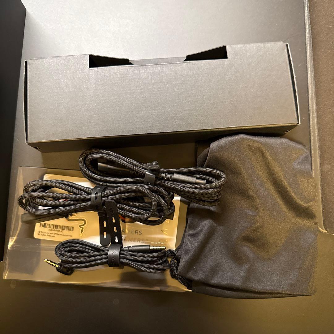 【新品交換品　未使用に近い】　Razer Kraken V4 Pro