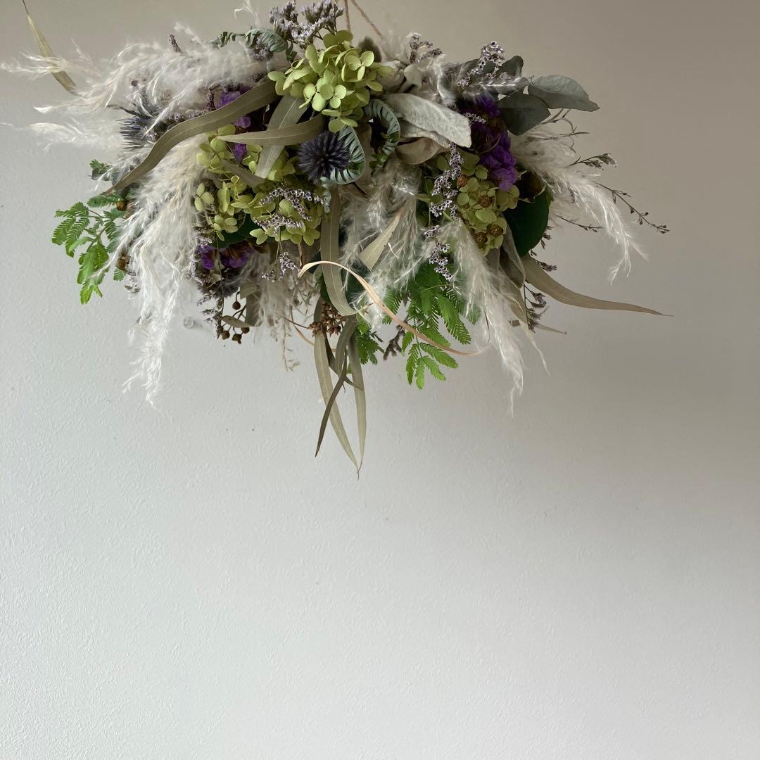 パンパスグラスとアナベルのブルーなフライングリース　エリンジウム　ルリタマアザミ