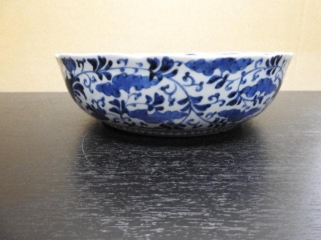 伊万里染付　雲龍図鉢　成化年製　M281