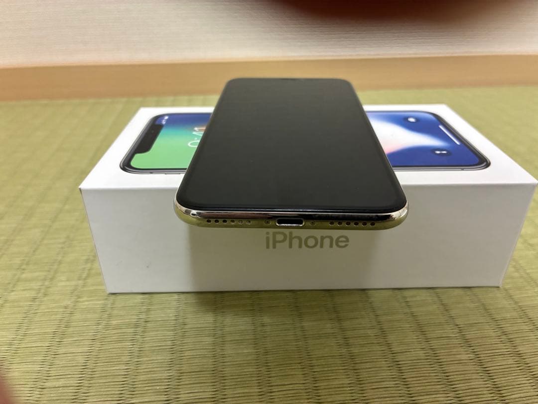 Apple iPhone X シルバー、/ホワイト 本体 64GB
