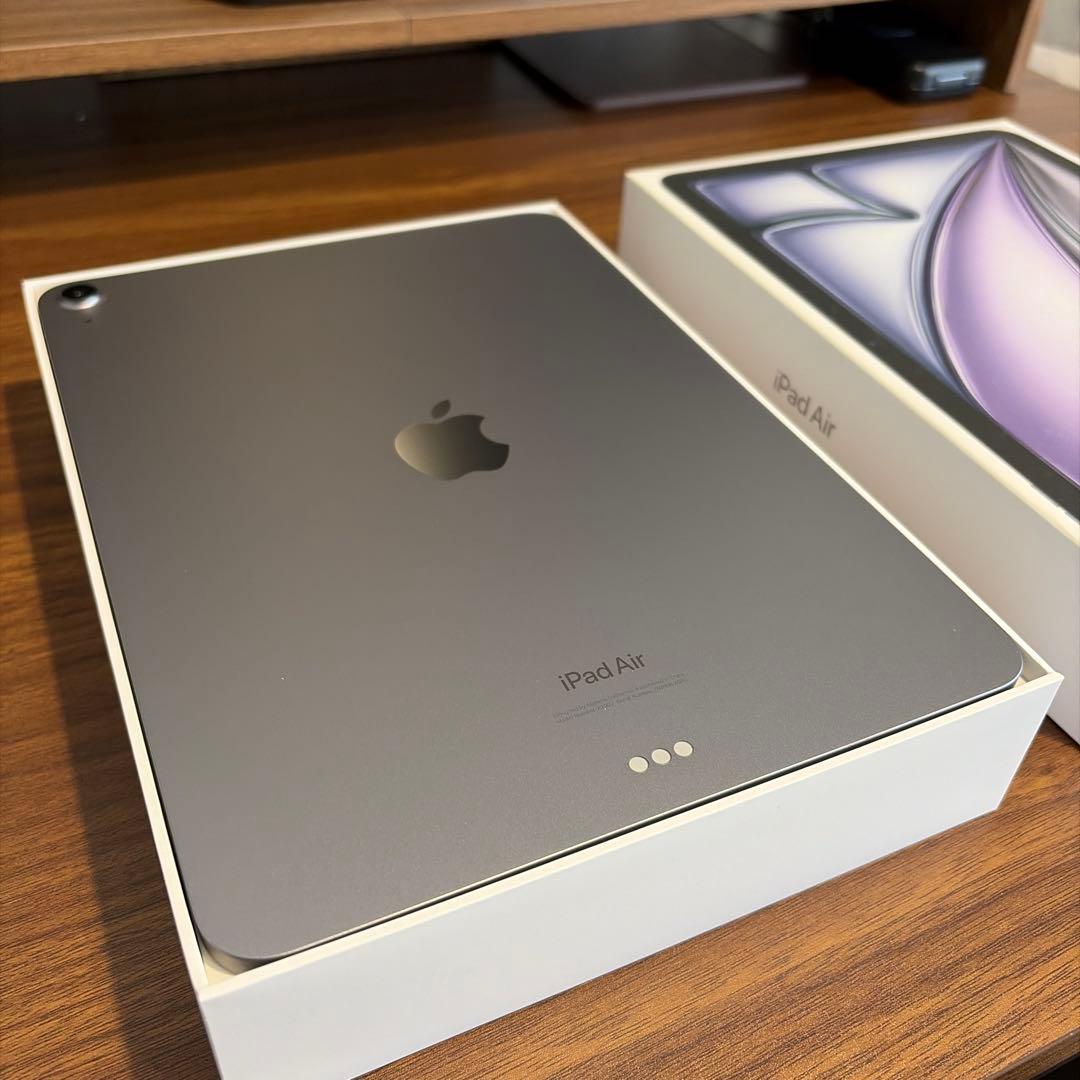 【美品】iPad Air M2（2024）+純正品セット