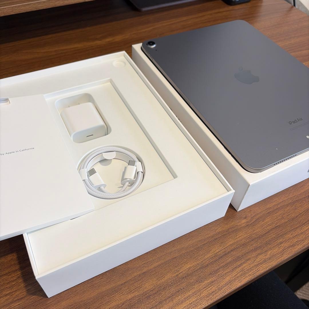 【美品】iPad Air M2（2024）+純正品セット