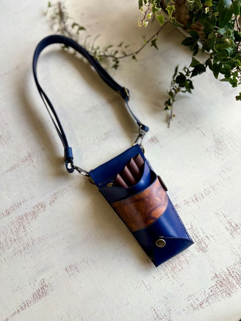 手染めネイビーのコンパクトシザーケース