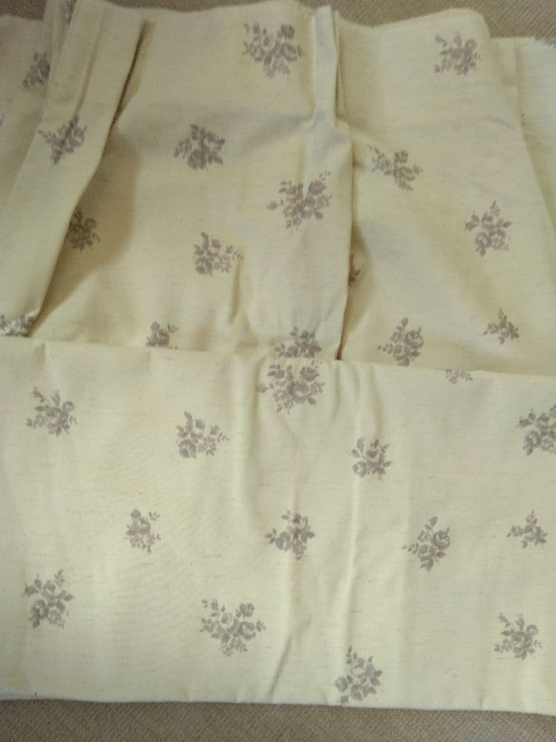 アイボリー レースカーテン 花柄