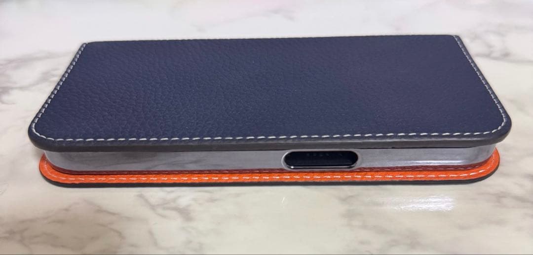 ボナベンチュラ iPhone 15 pro ケース 本革 オレンジ ネイビー