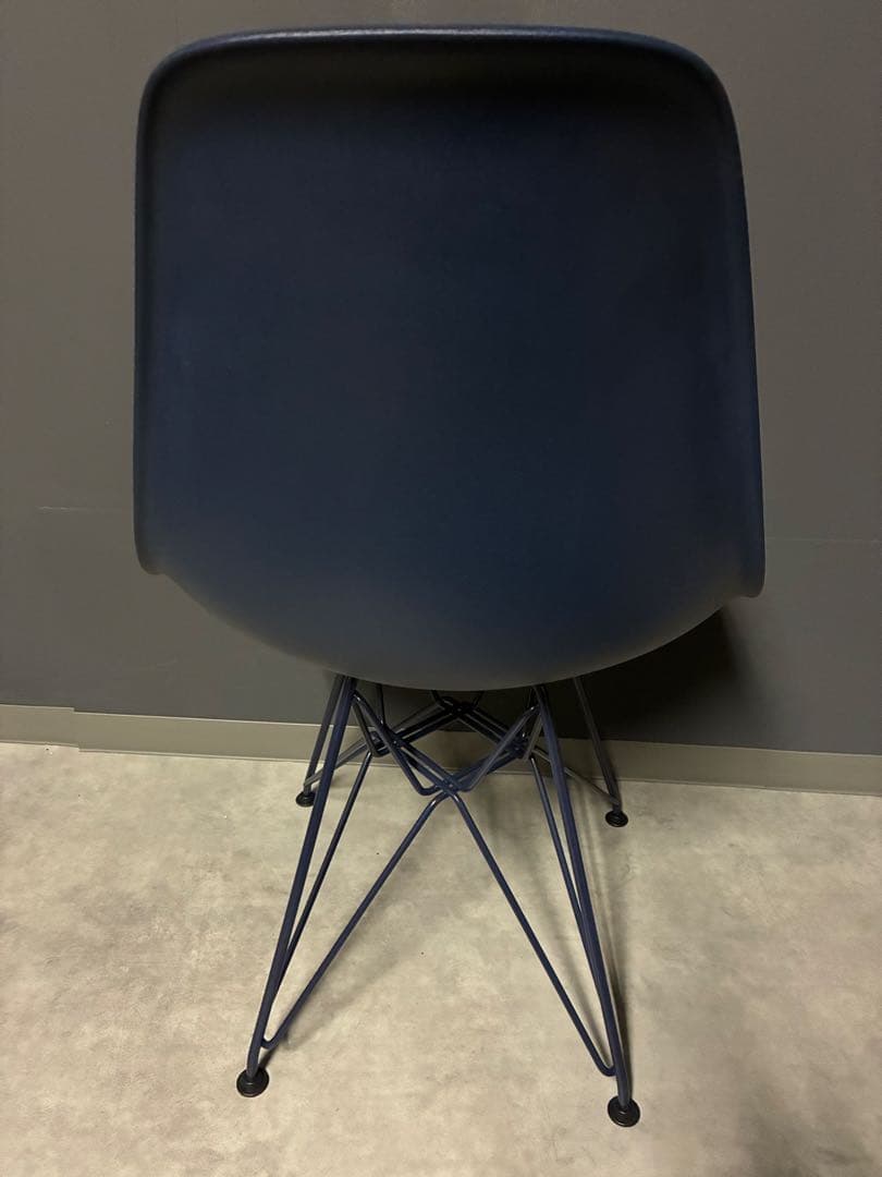 イームズプラスチックシェルサイドチェア Herman Miller X HAY
